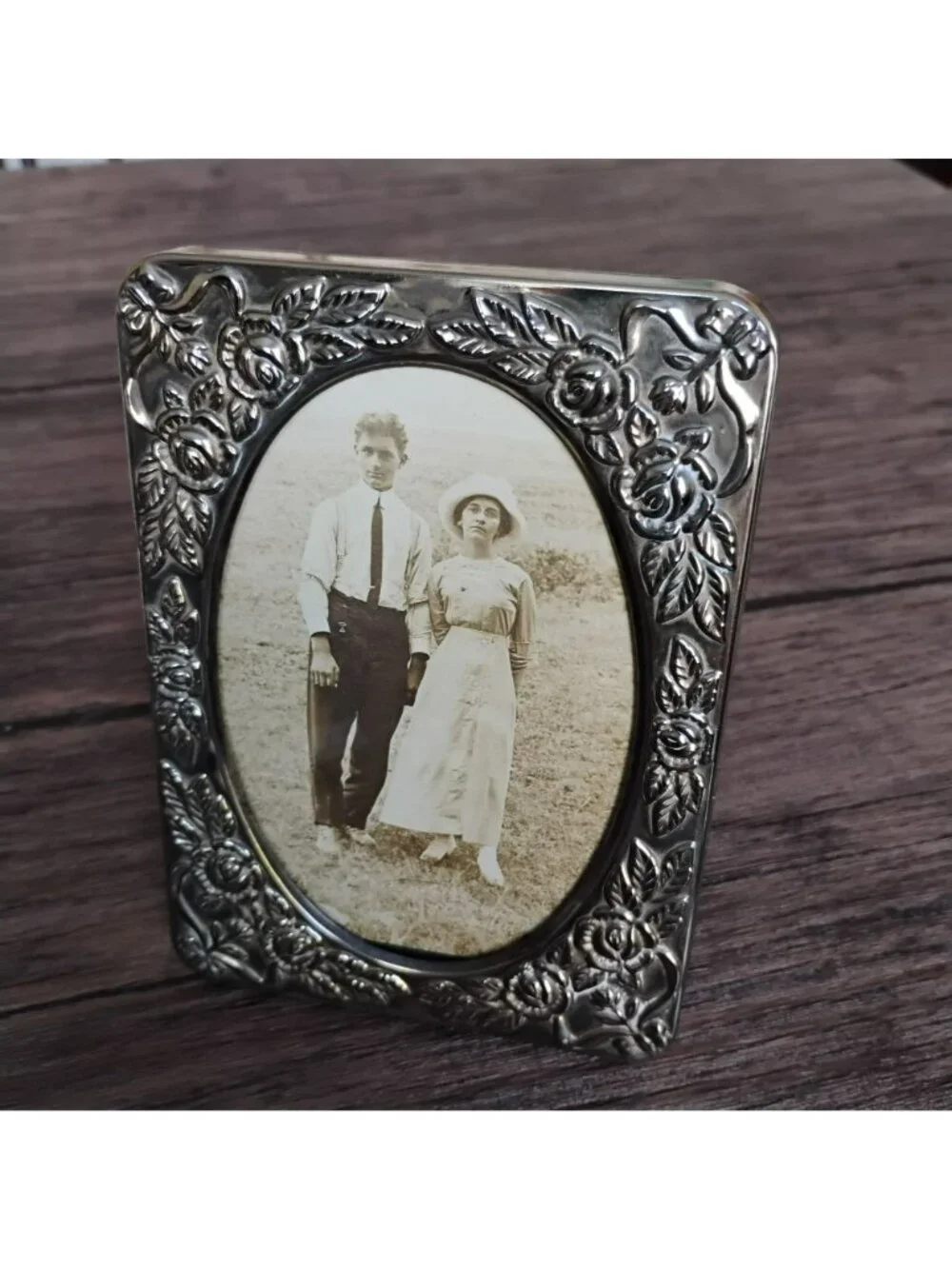 Antique Silver Floral Photo Frame With Vintage Portrait Of Couple 6
